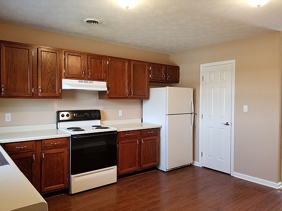 5th image of 316 Jones Ln APT 16