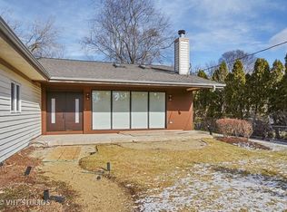 1220 Honey Lake Rd, Lake Zurich, IL 60047