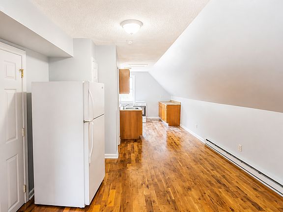 2nd image of 334 Fulton St #3AA