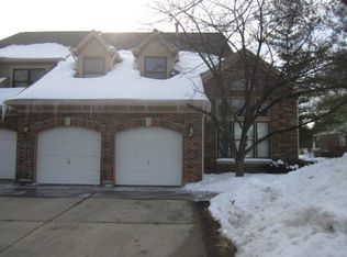 329 Willow Pkwy, Buffalo Grove, IL 60089