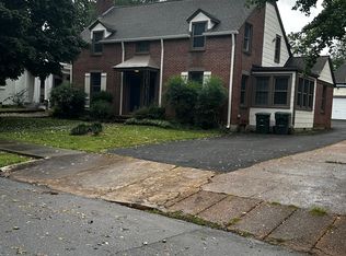 319 Walnut St APT A, Springfield, TN 37172