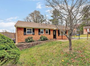 2850 Archer Cir, Salem, VA 24153