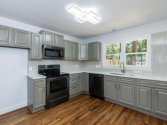 5th image of 2637 Kirk Rd