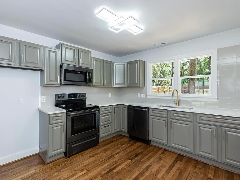 2637 Kirk Rd — Photo 5