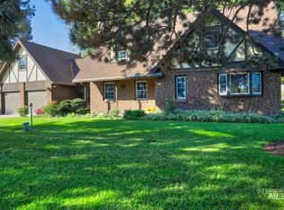 1591 Artesian Rd, Eagle, ID 83616