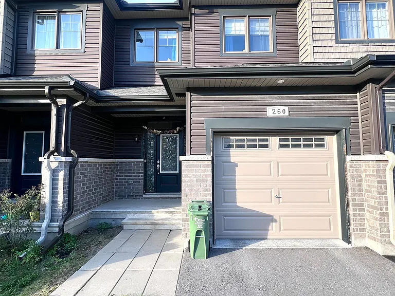 260 Tim Sheehan Pl — Photo 2
