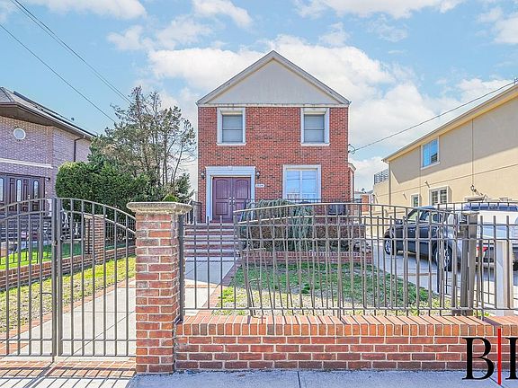 3rd image of 2134 E 74th St