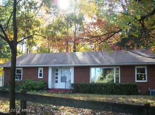 20271 Broad Run Dr, Sterling, VA 20165