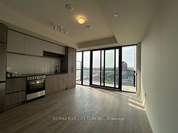 2nd image of 181 Sterling Rd #916