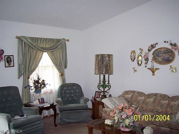 4th image of 227 S Crestview Dr