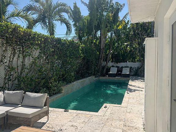 3rd image of 248 Cortez Rd