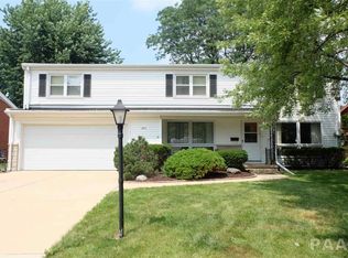 2311 W Wagner Ln, Peoria, IL 61615