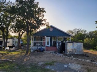 172 Mandy Ln, Red Rock, TX 78662