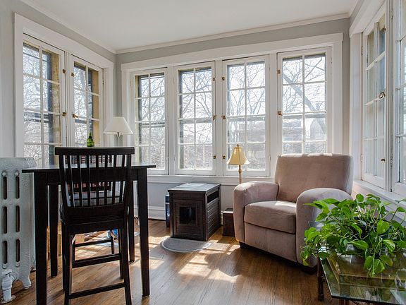 2nd image of 1346 W Granville Ave #3W