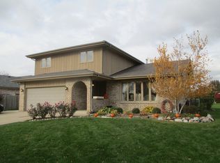 966 Princeton Ave, Romeoville, IL 60446