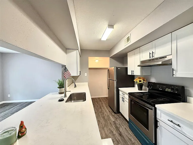 7200 T C Jester Blvd #3903 — Photo 7