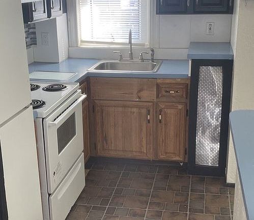3rd image of 1124 W Market St Floor 2