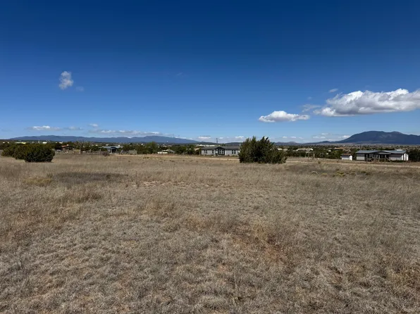 14 Range Rd, Edgewood, NM 87015