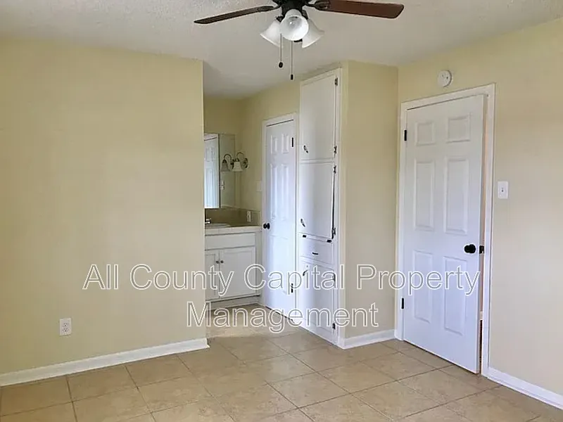 1 bed, 1.0 bath, 500 sqft, $495 — Photo 4