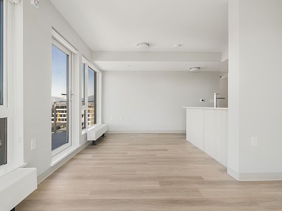 5th image of 3838 Rupert St #884991