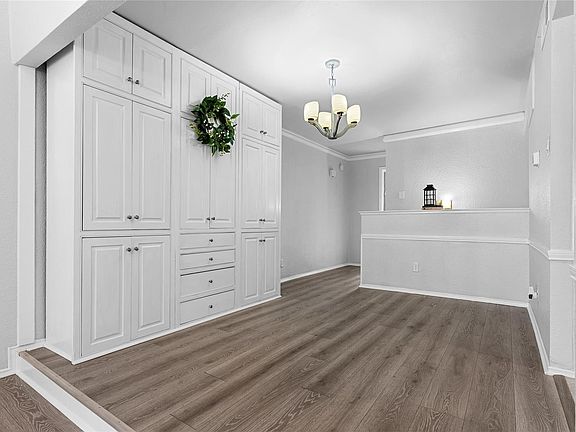 5th image of 8750 Park Ln #59