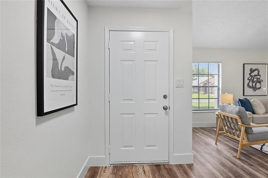 4 bed, 2.0 bath, 1648 sqft, $2,600 — Photo 3