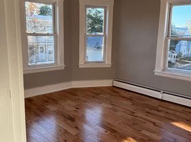 31 3rd St