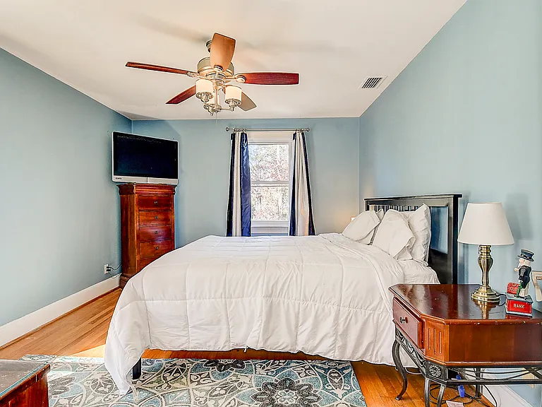 6037 River Road Point — Photo 34