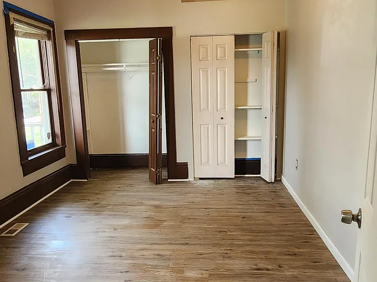 920 Reservoir Ave — Photo 13