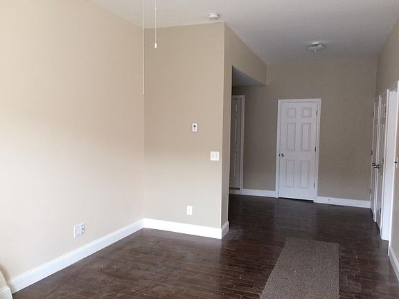 2nd image of 527 Snyder Ave #1
