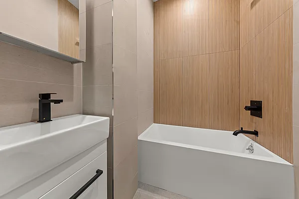 Rented by PM Management | media 94