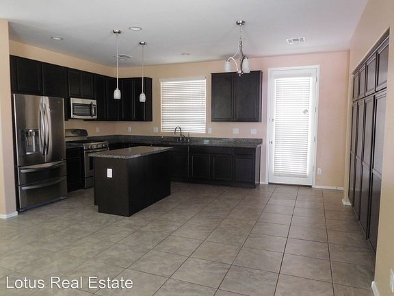 5th image of 1719 W Stonefield Dr