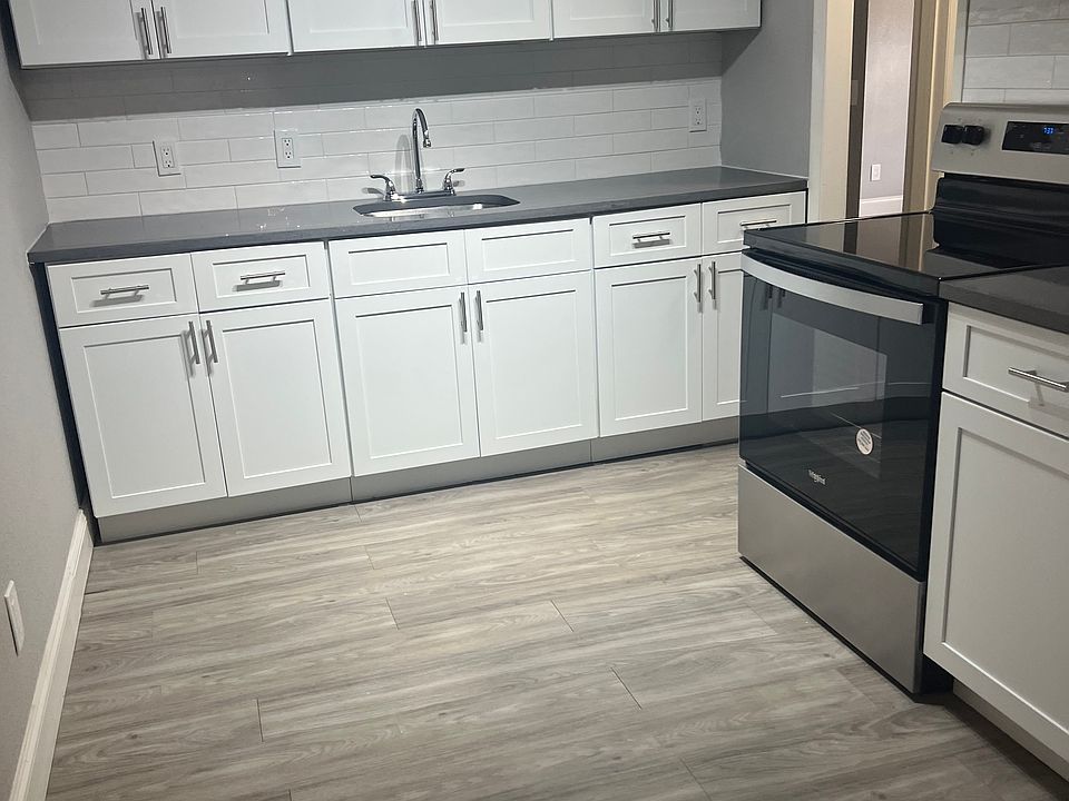 1st image of 4662 Cresthaven Blvd Floor 1
