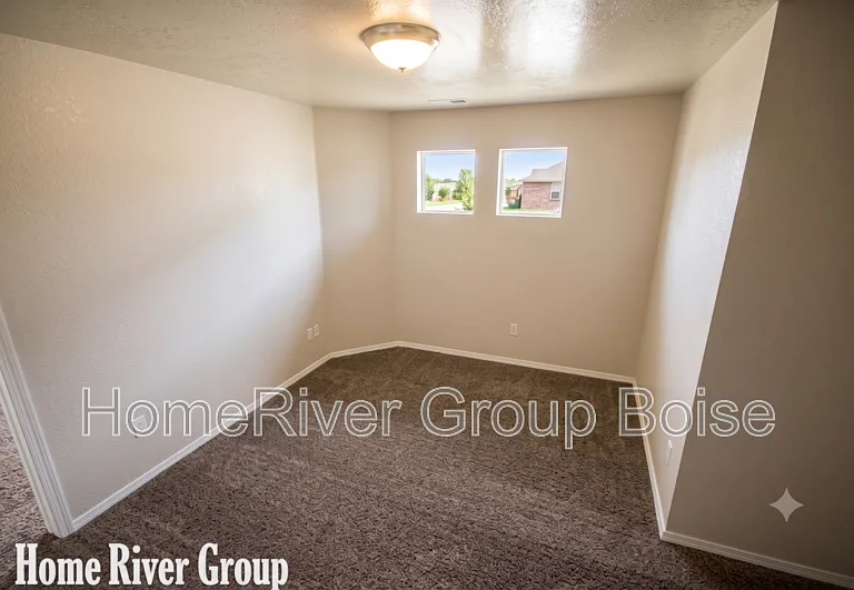 4265 S Overhill Way — Photo 8