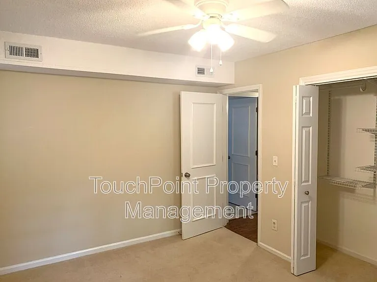 1114 Glenshannon Rd — Photo 19
