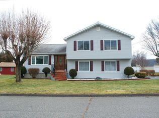 99 Jean Cir, Chicopee, MA 01020