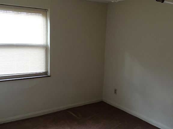 2nd image of 3025 Clifton Ave