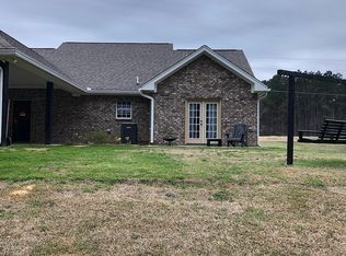 614 N Natchez Trace Rd, Mathiston, MS 39752