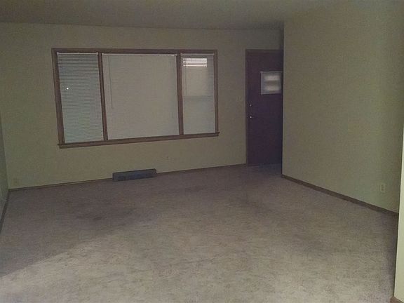 2. 7820 E Clay, Living Room