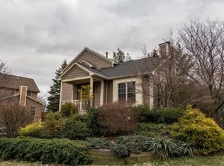 3 Wisteria Ln, Rochester, NY 14617