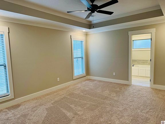 5th image of 453 Fairway Blvd