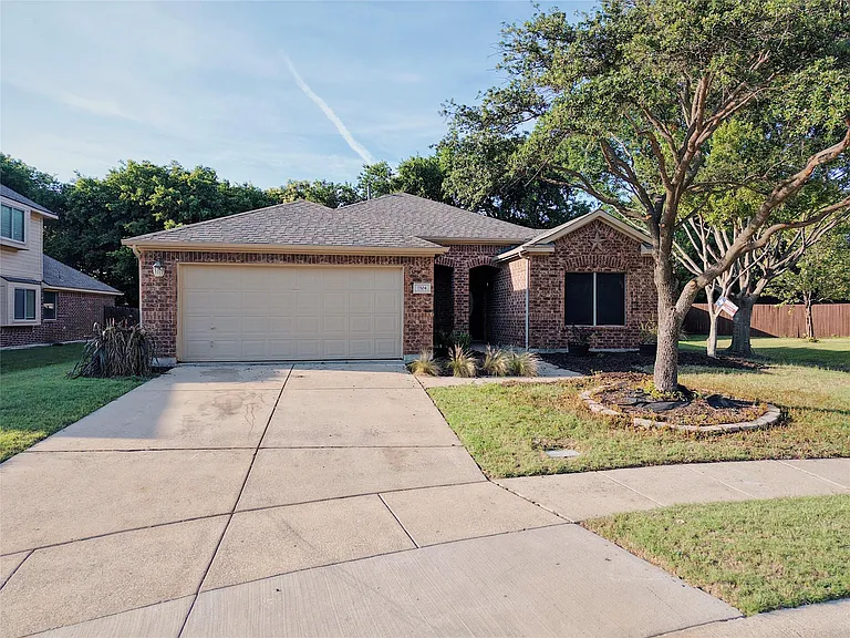 7504 Shasta Dr — Photo 21