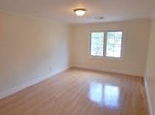 5 Hegner Ct, South Hackensack, NJ 07606