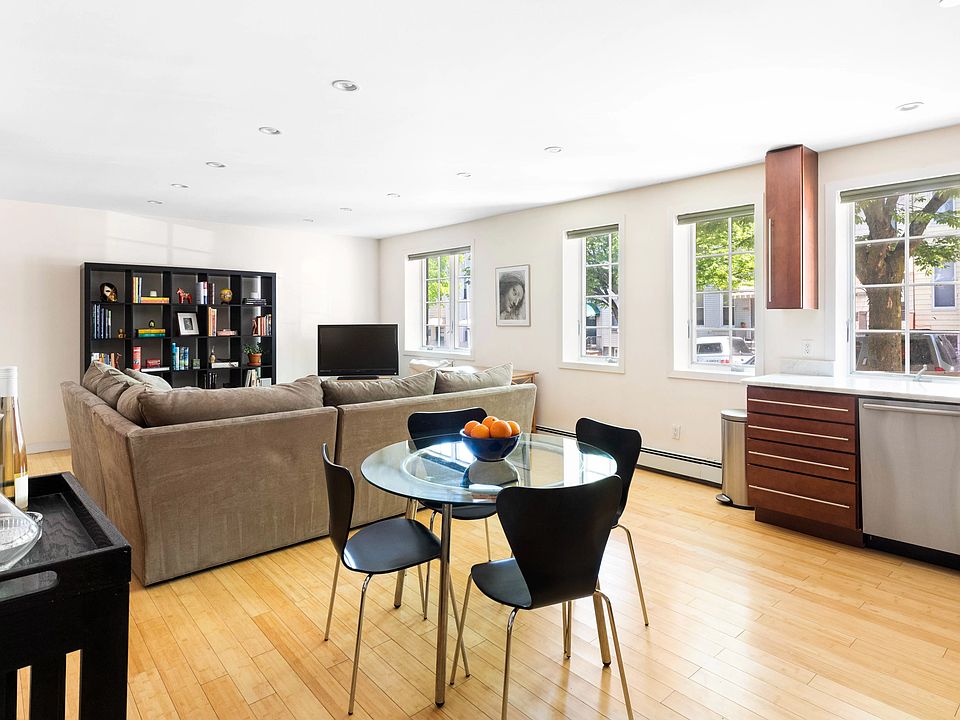 1st image of 324 22nd St APT 1A