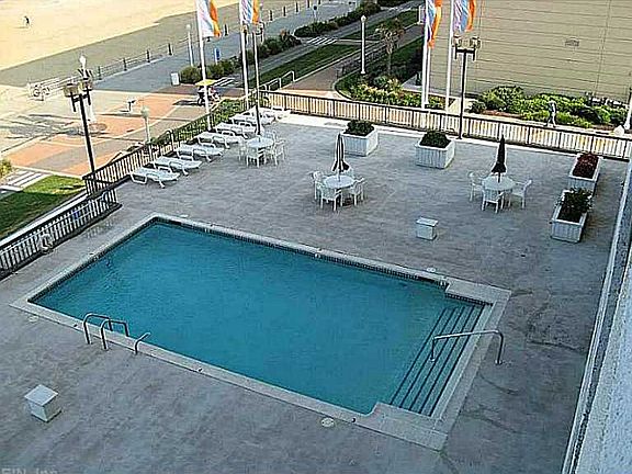 3rd image of 3800 Atlantic Ave APT 402