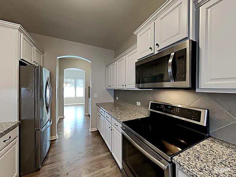 266 Whispering Hills Dr — Photo 5