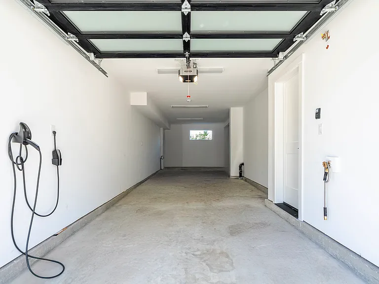 16030 Meadow Rd #B3 — Photo 3