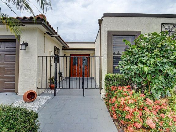 4th image of 8370 Bonita Isle Dr