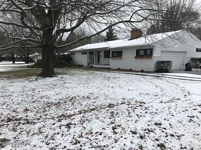 1st image of 1875 Crestwood Ln
