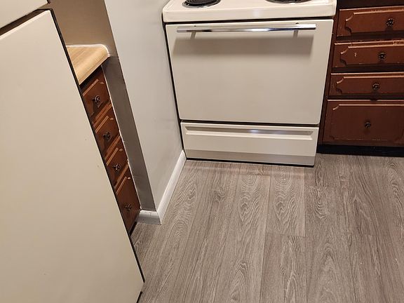 5th image of 1809 Mears Ave #7